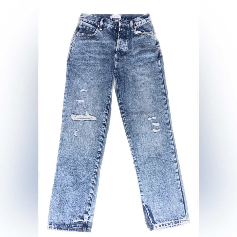 Distressed boyfriend jeans !!